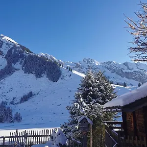 hotel-du-lac-des-confins.hotels-rhonealpes.com/